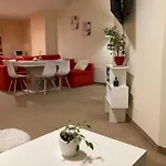 Flat 147 ゴールデンサンド