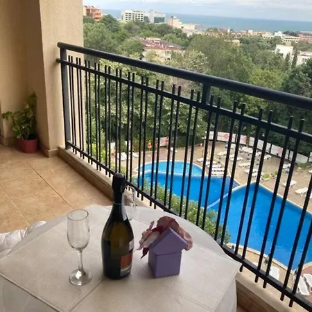 Апартамент Flat 147
