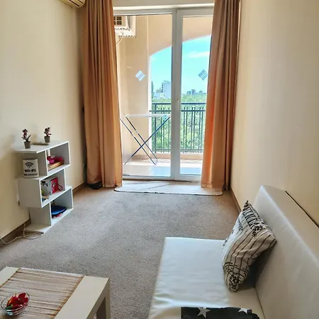 Flat 147 Апартамент