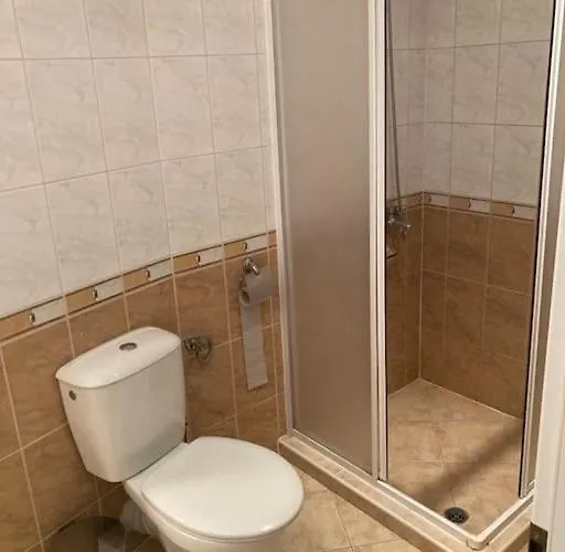 Flat 147 * Golden Sands